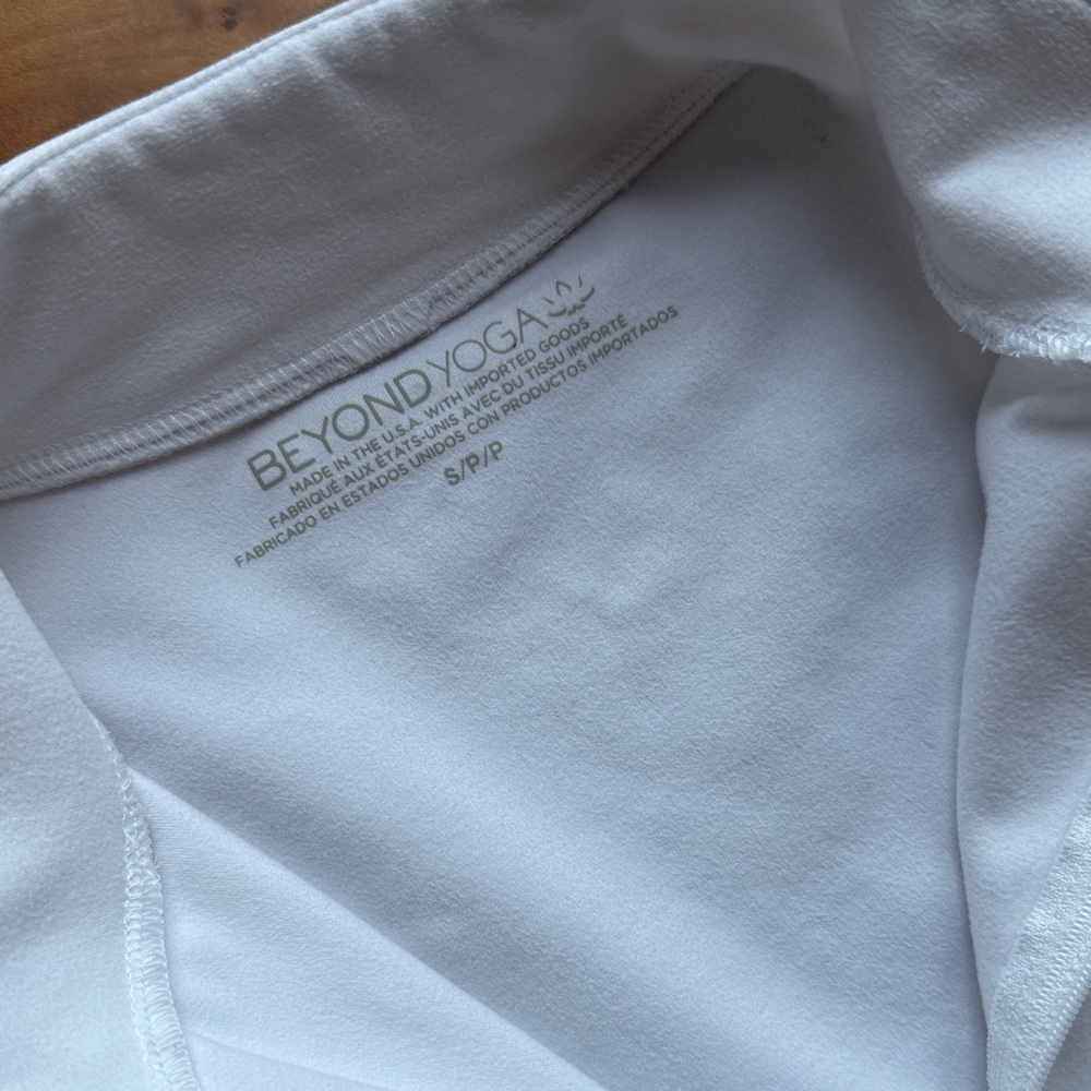 Beyond Yoga Women’s White Zip-Up Jacket Small - Picture 4 of 6